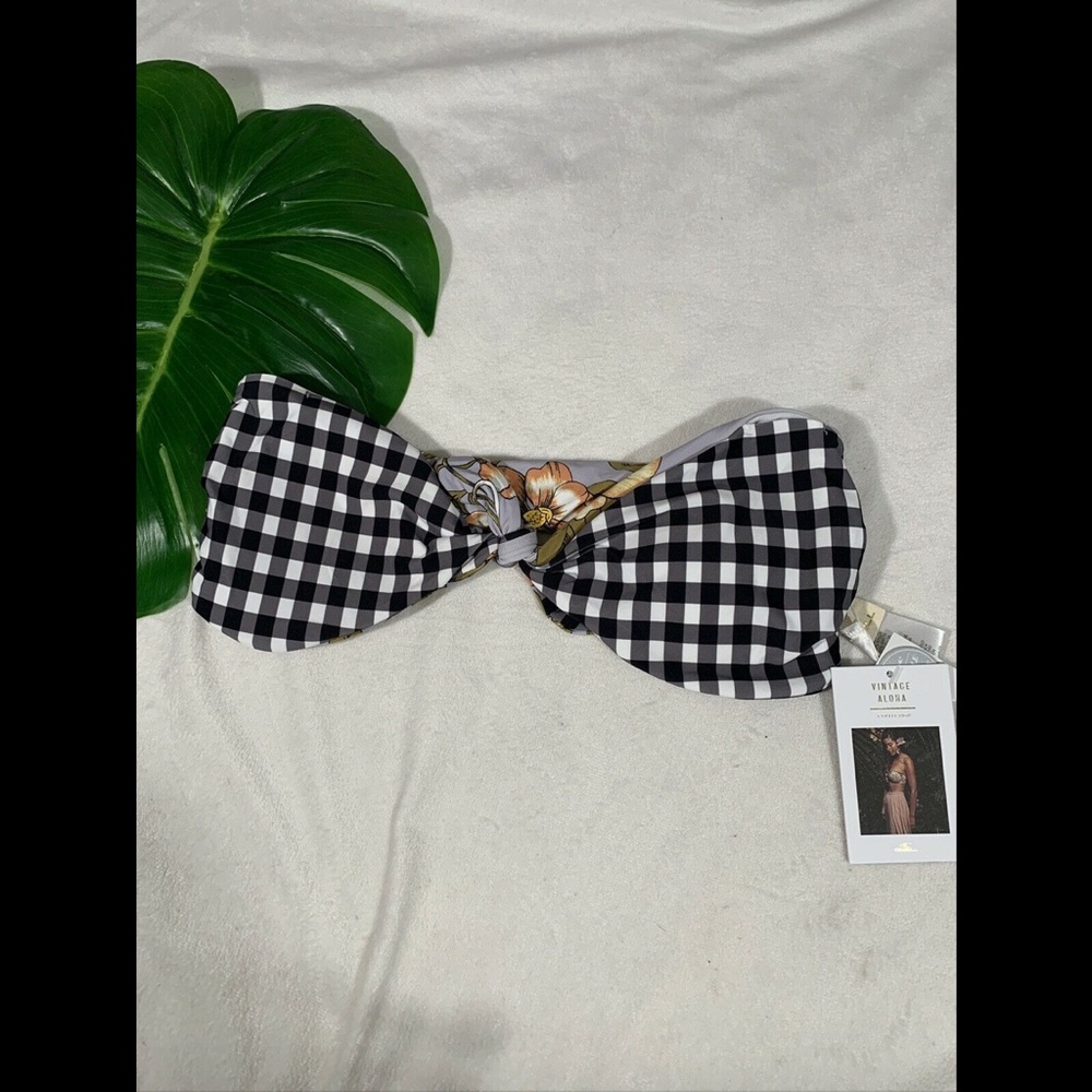 NWT O'Neill Aloha Floral Reversible Bikini Top